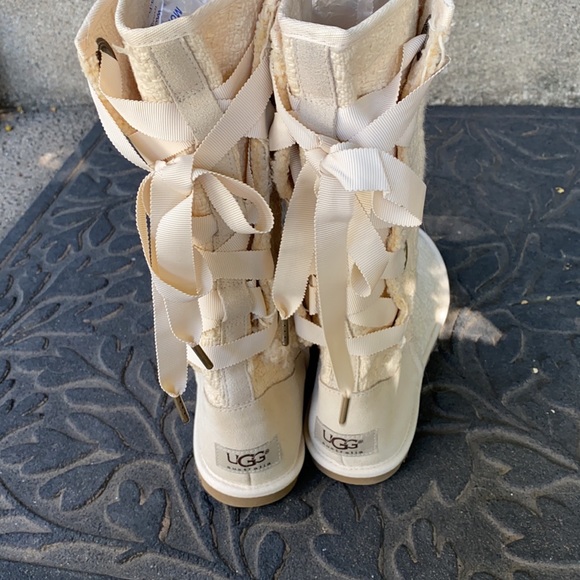 Ugg Heirloom Cream Woven Textile and Genuine Sheepskin Lace Up Ribbon Tall Boots - Picture 4 of 13